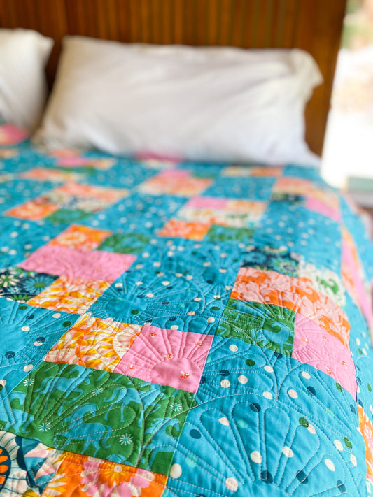 Carousel Thow Size Auntie Anita's Quilt