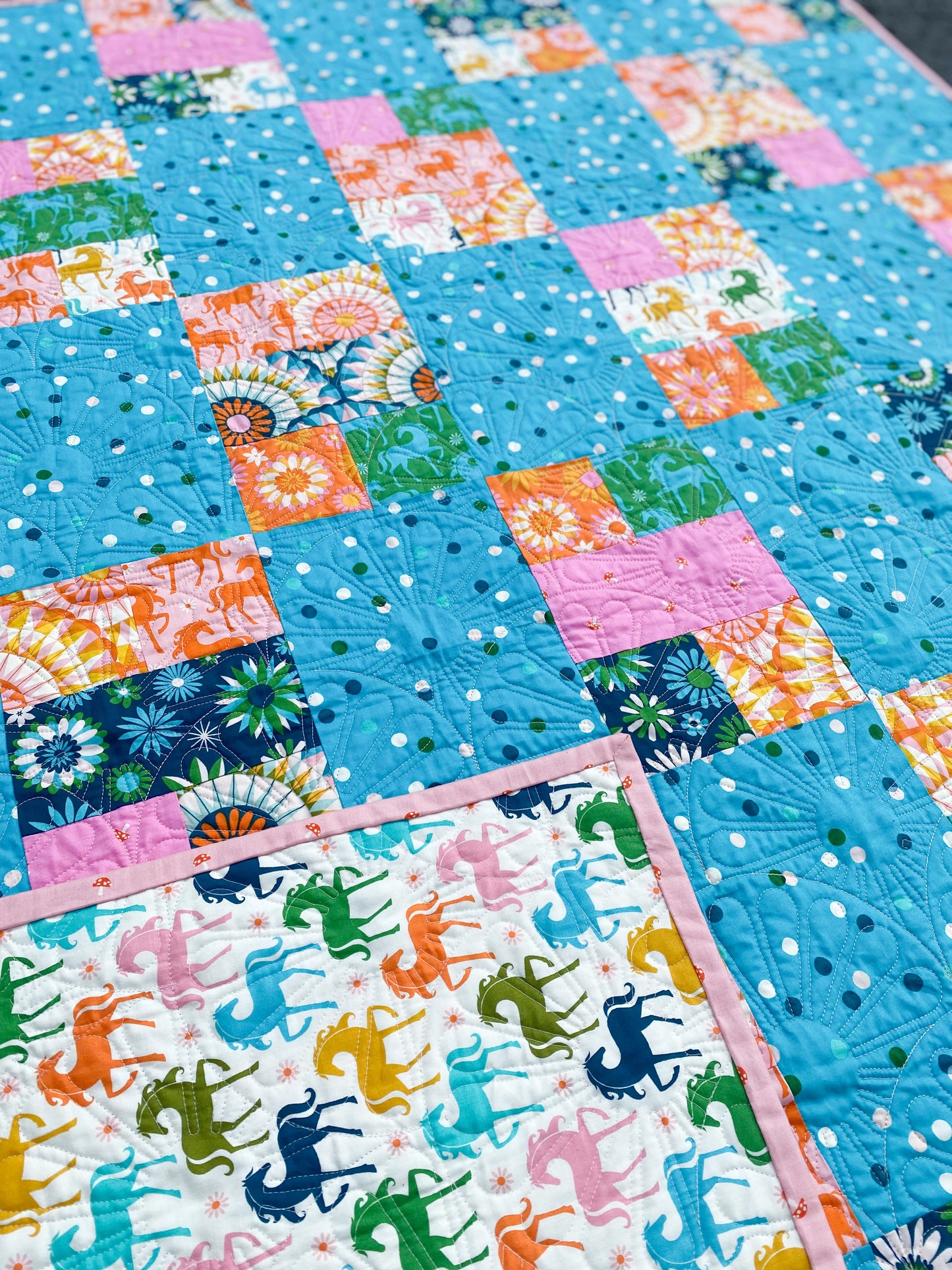 Carousel Thow Size Auntie Anita's Quilt